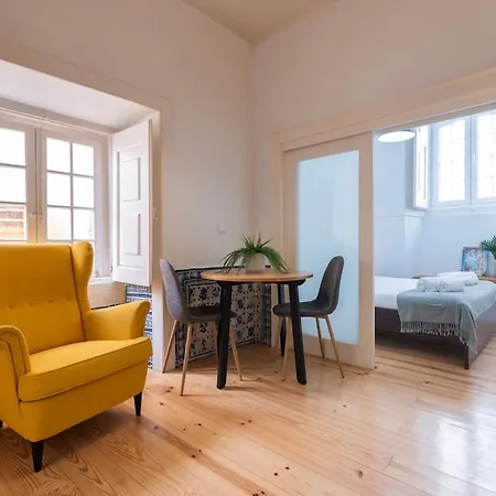 The Nest Of Carriao Street Lisboa